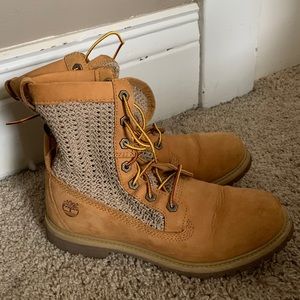 Timberland Leather Crochet Boots Women’s 8.5